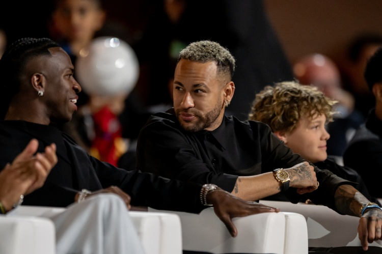 世界杯实时比分-阿斯:美国财团拟3.5亿欧收购桑托斯 内马尔家族也想收购但没成功