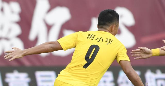 世界杯官方网站-【足协杯】伊沃复出首球南小亨救主 河南1比1平四川