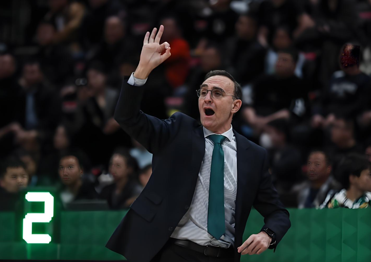 世界杯官方网站-狂胜广东16分！乌戈大赞辽宁队2人：发挥得非常出色