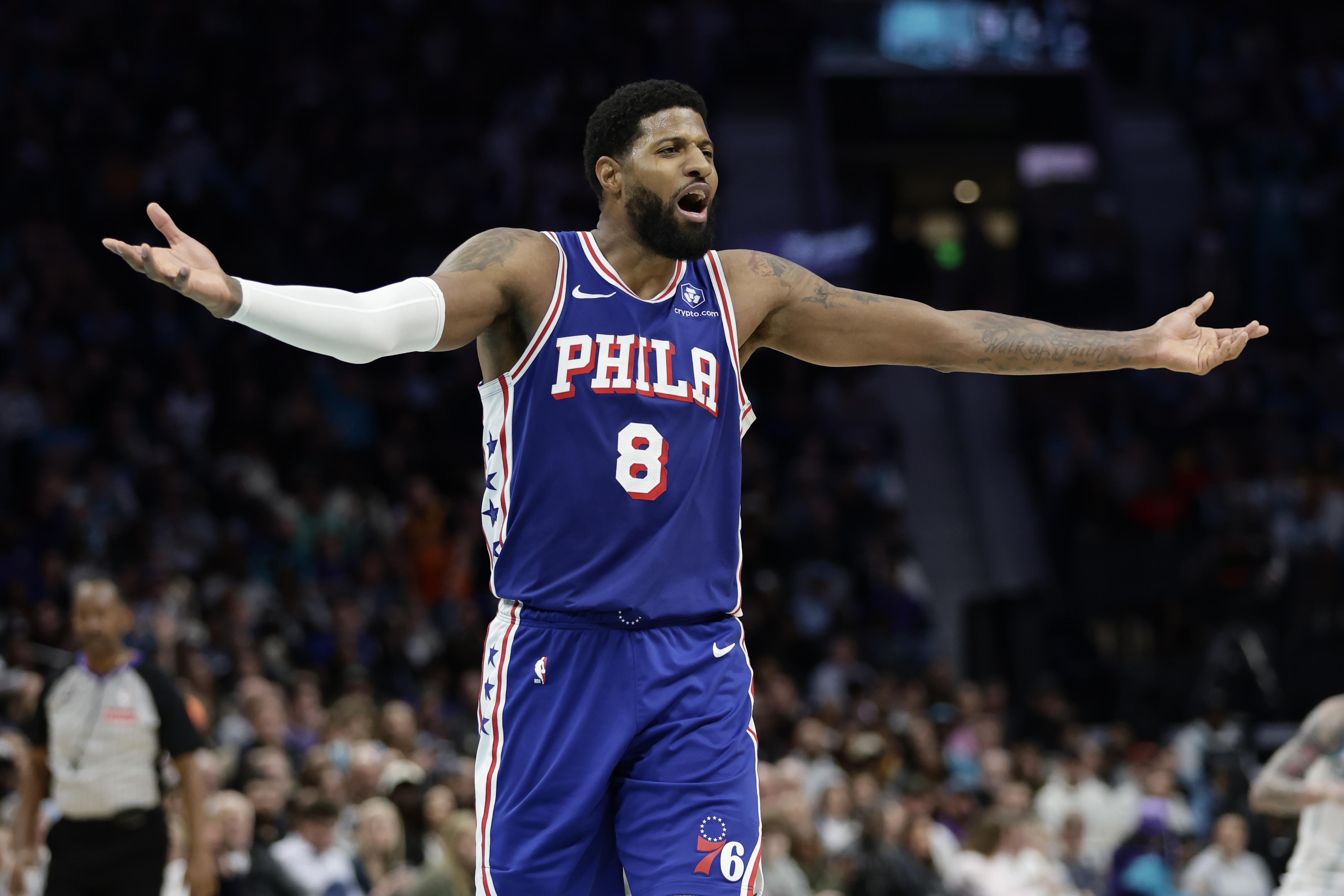 2026世界杯直播-下半场消失！乔治14中7拿到20分5板4助2断 上半场独得18分